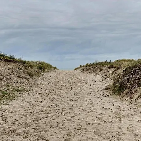 Duplex In Near The Beach, Cleaning Included * Nieuwpoort
